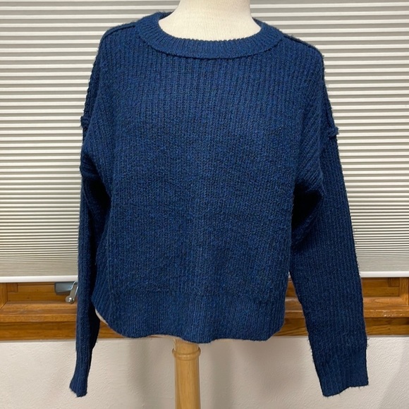 American Eagle Outfitters NWT Vintage Green Label Blue Cropped Sweater Size XS - Picture 1 of 10